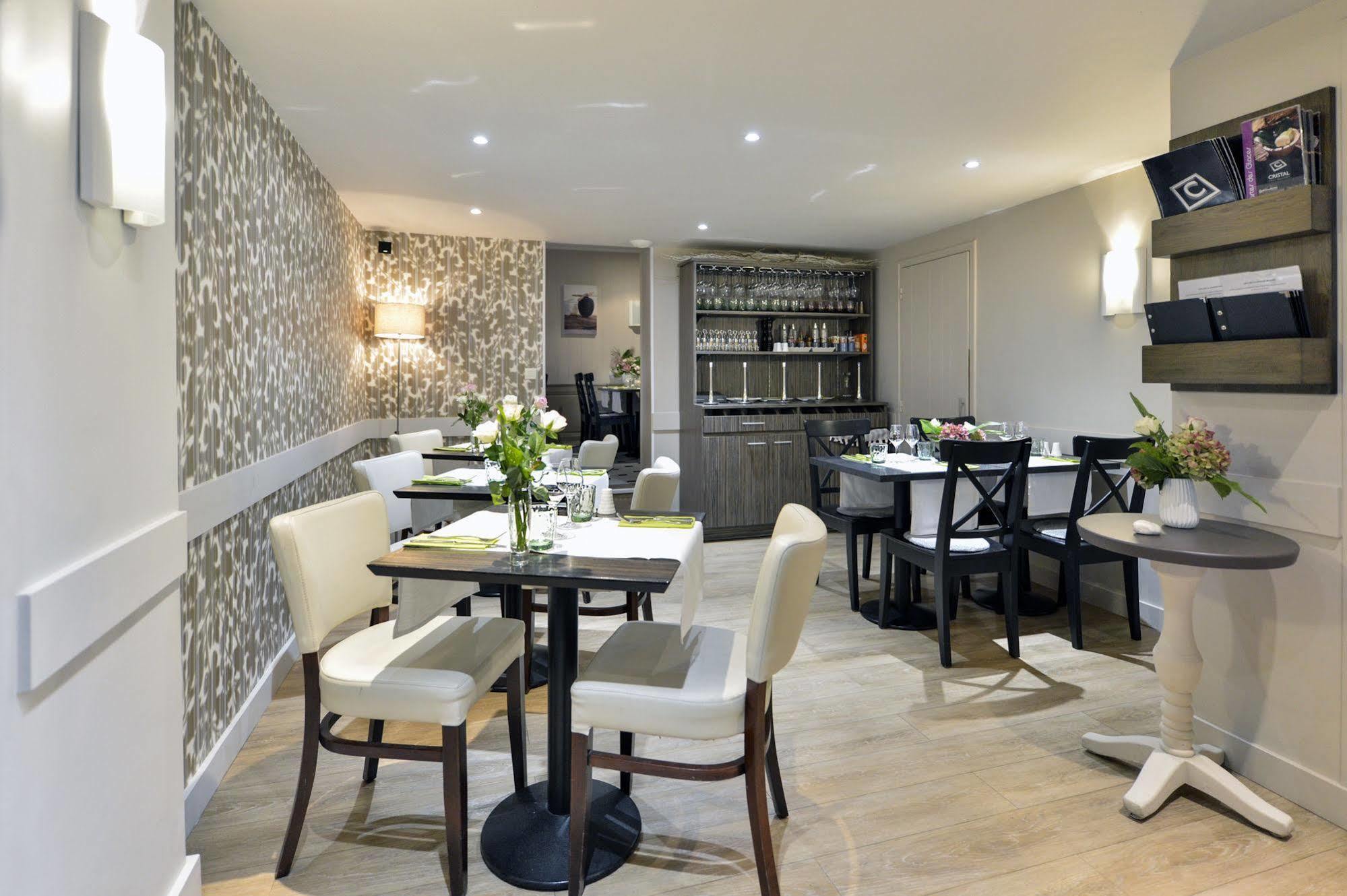 Cristal Hotel Restaurant - Logis Hotels Saumur Exteriér fotografie