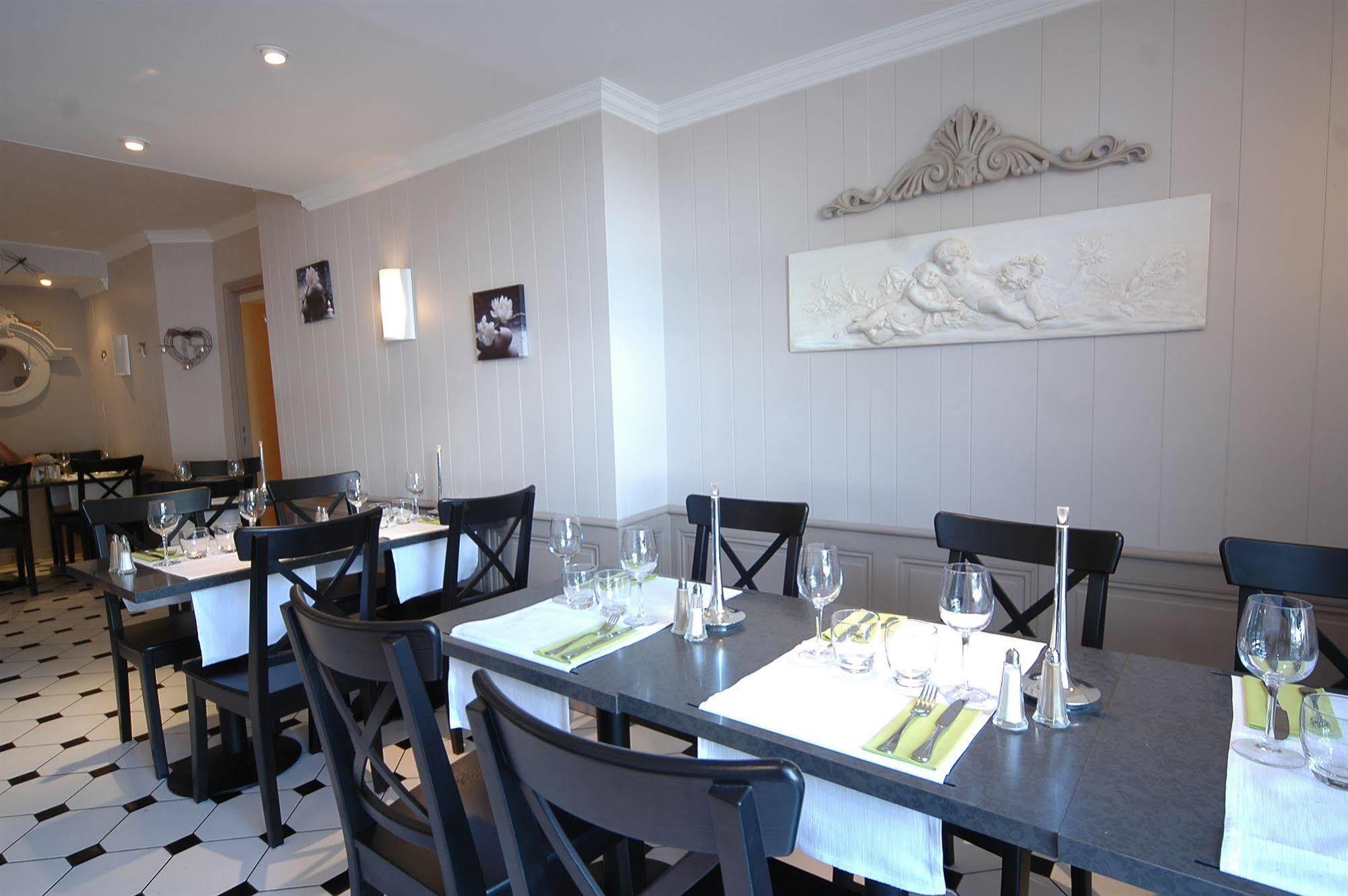 Cristal Hotel Restaurant - Logis Hotels Saumur Exteriér fotografie